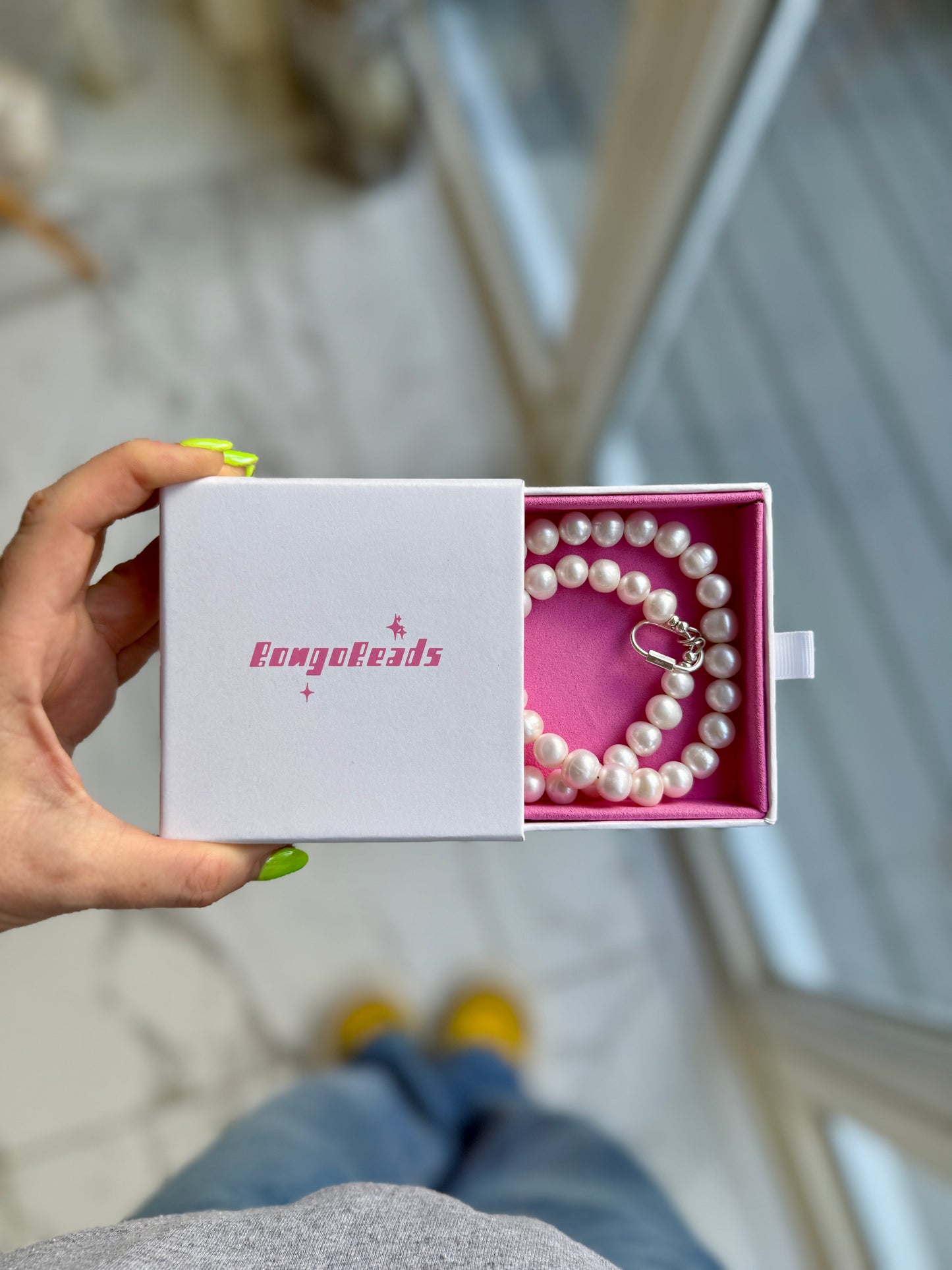 Chunky Pearl Necklace with Oval Carabiner Clasp