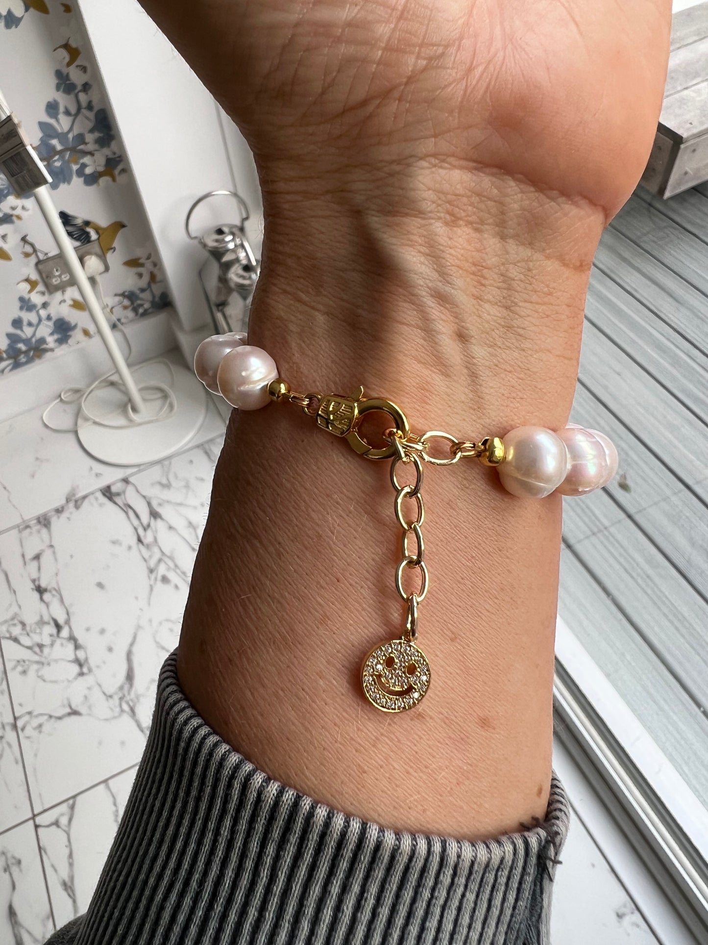 Gold Smiley Freshwater Pearl Bracelet