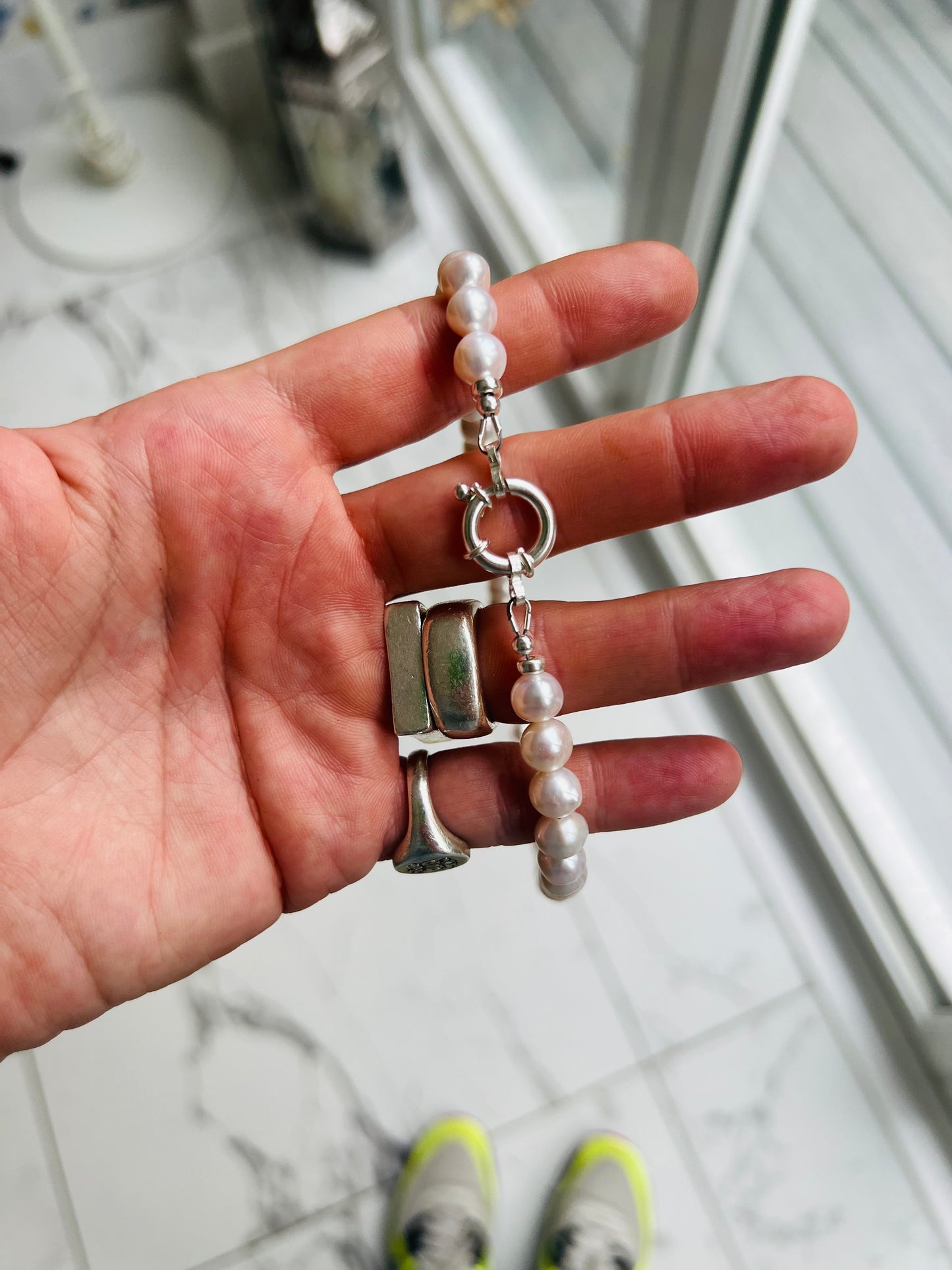 Pearl Necklace with Bolt Clasp