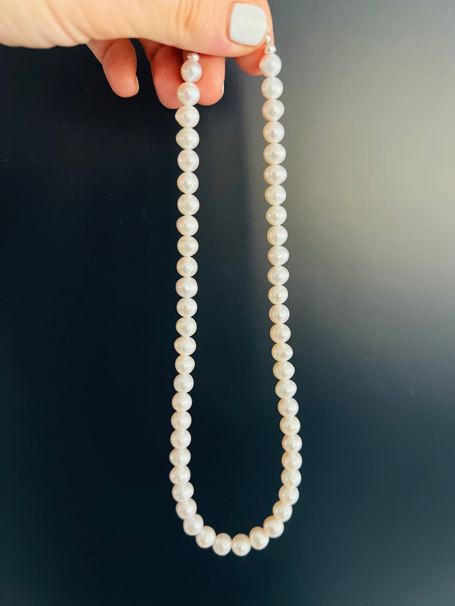 Pearl Necklace with Bolt Clasp