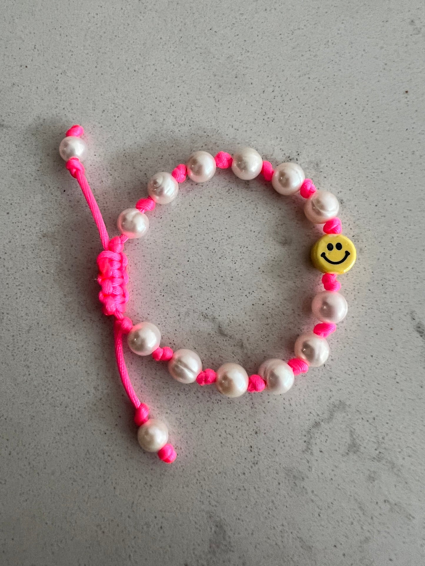 Hand Knotted Neon Smiley Pearl Bracelet ππ€
