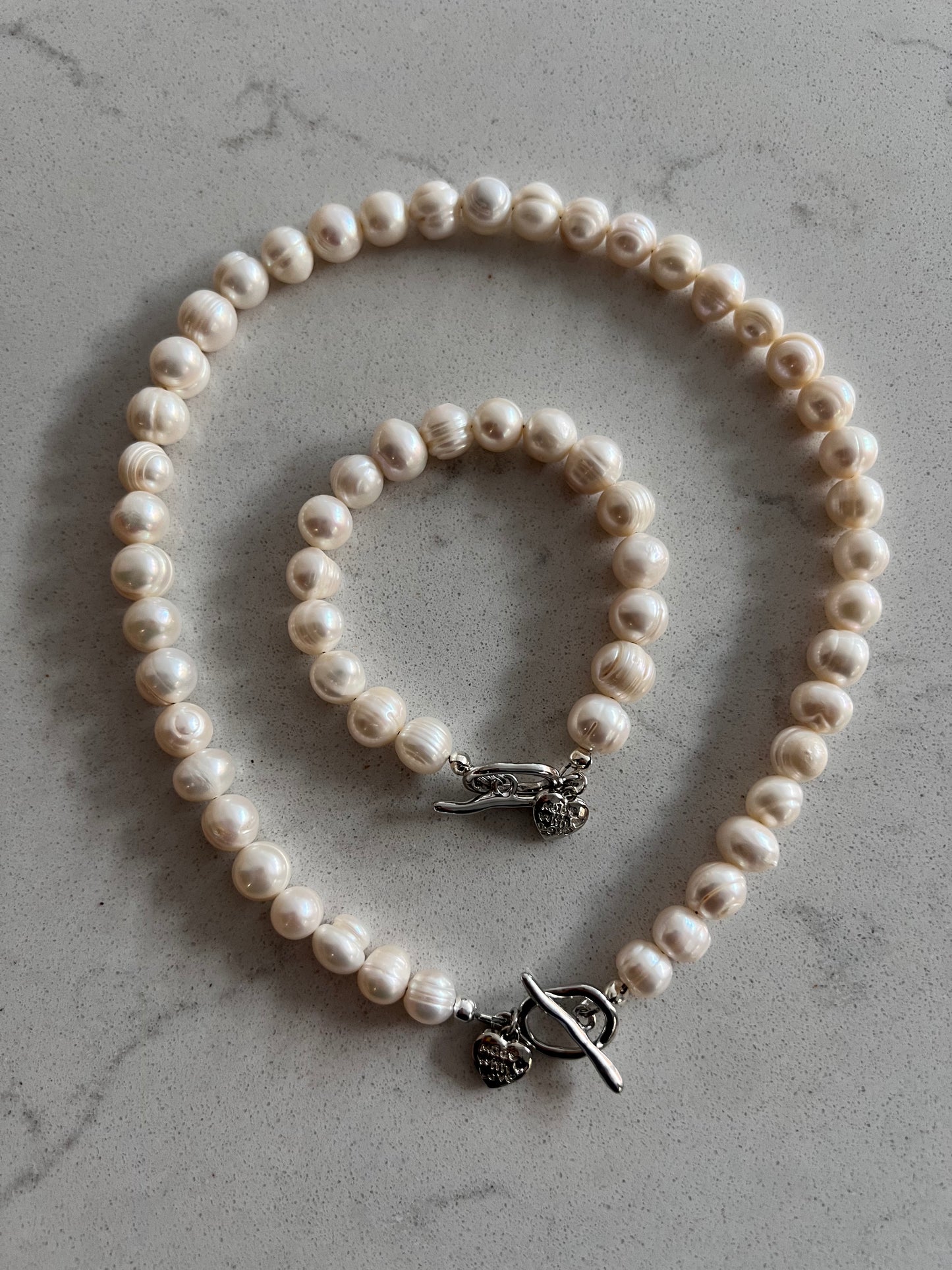 Marilyn Freshwater Pearl Necklace & Bracelet Set 🤍