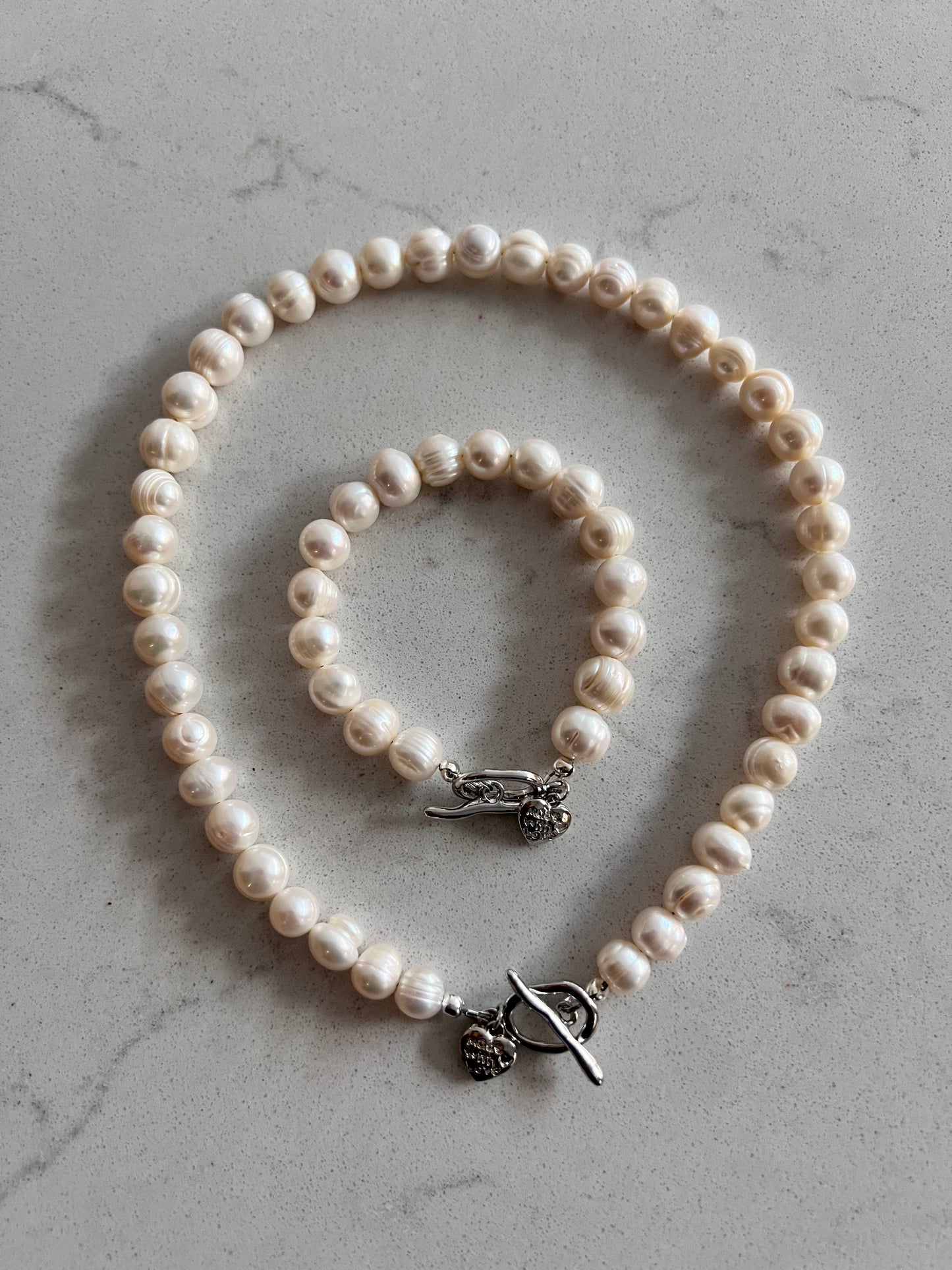Marilyn Freshwater Pearl Necklace & Bracelet Set 🤍