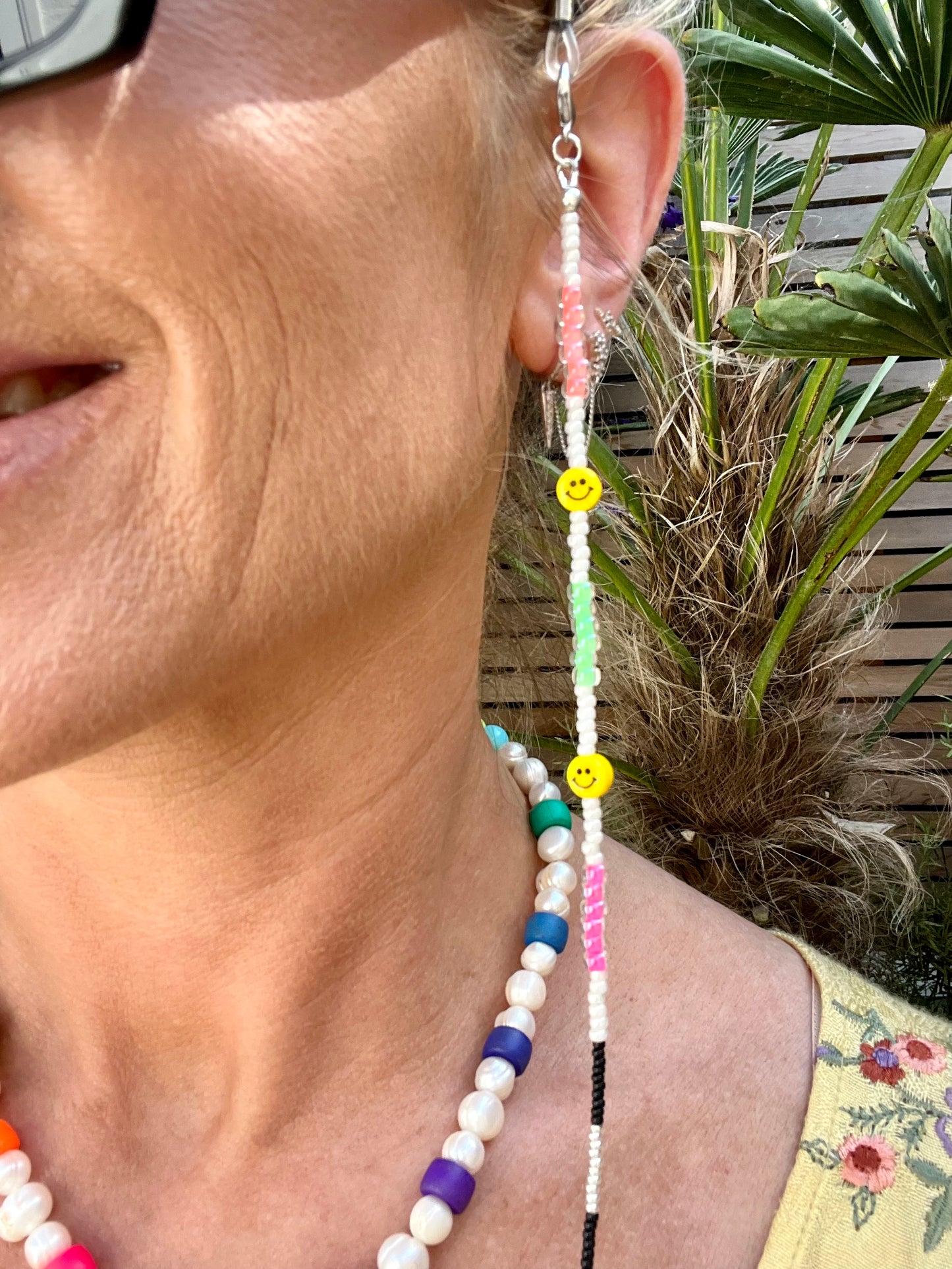 Tiny Smiley Glasses Chain