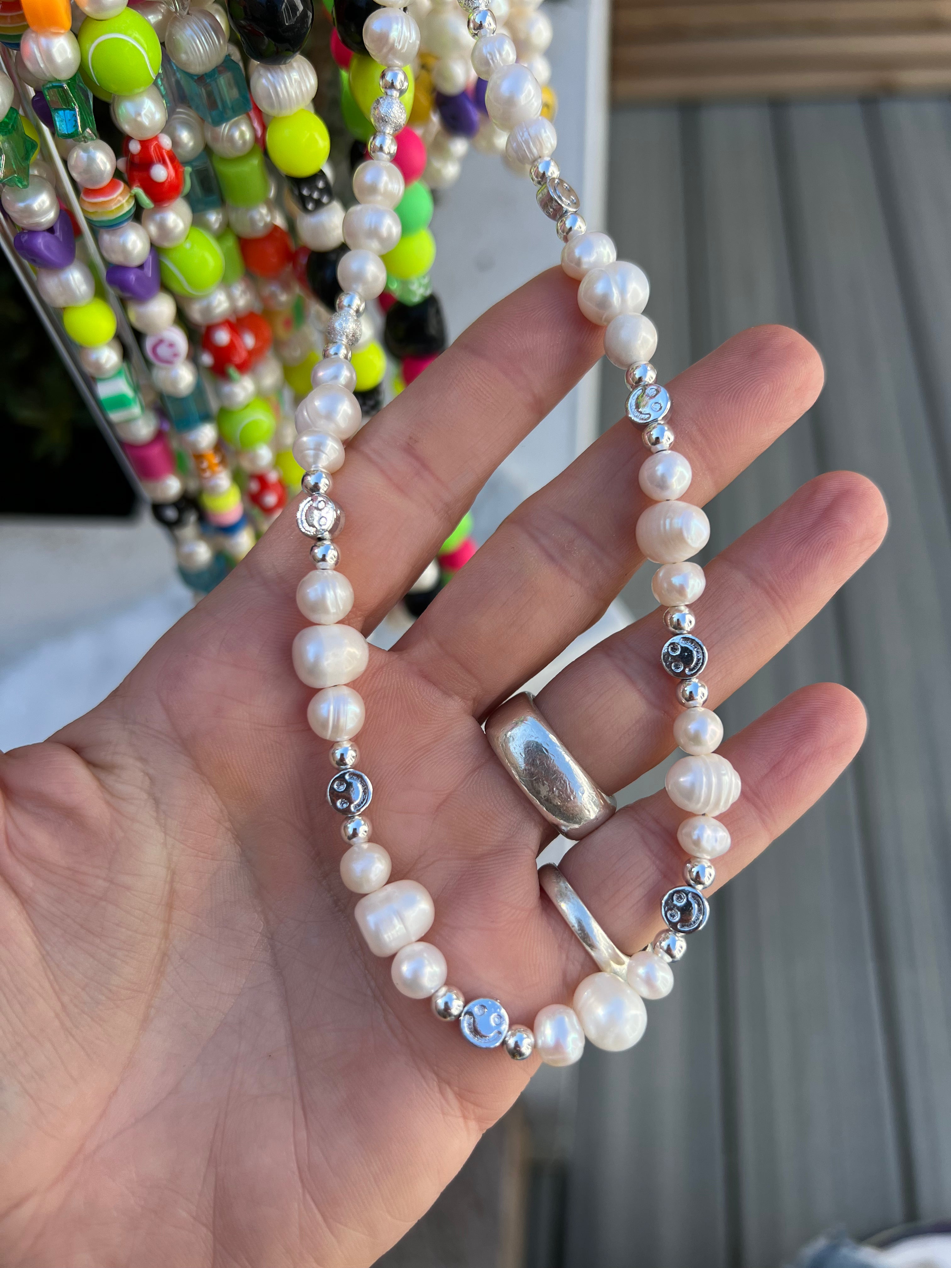 Smiley 2025 pearl necklace
