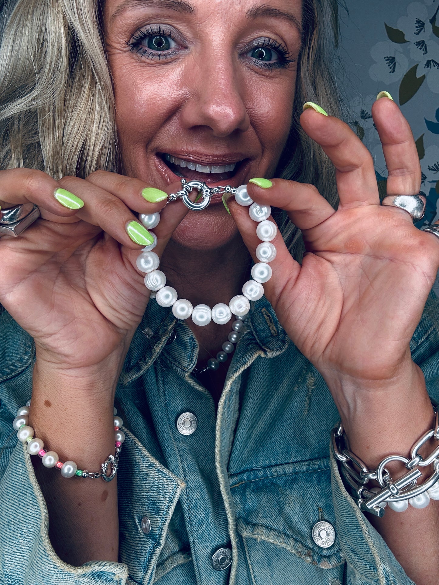 XL Chunky Pearl Bracelet with Sterling Silver Bolt Clasp