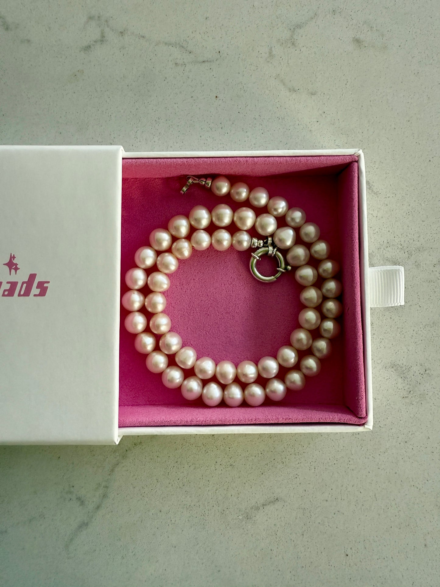 Pearl Necklace with Bolt Clasp