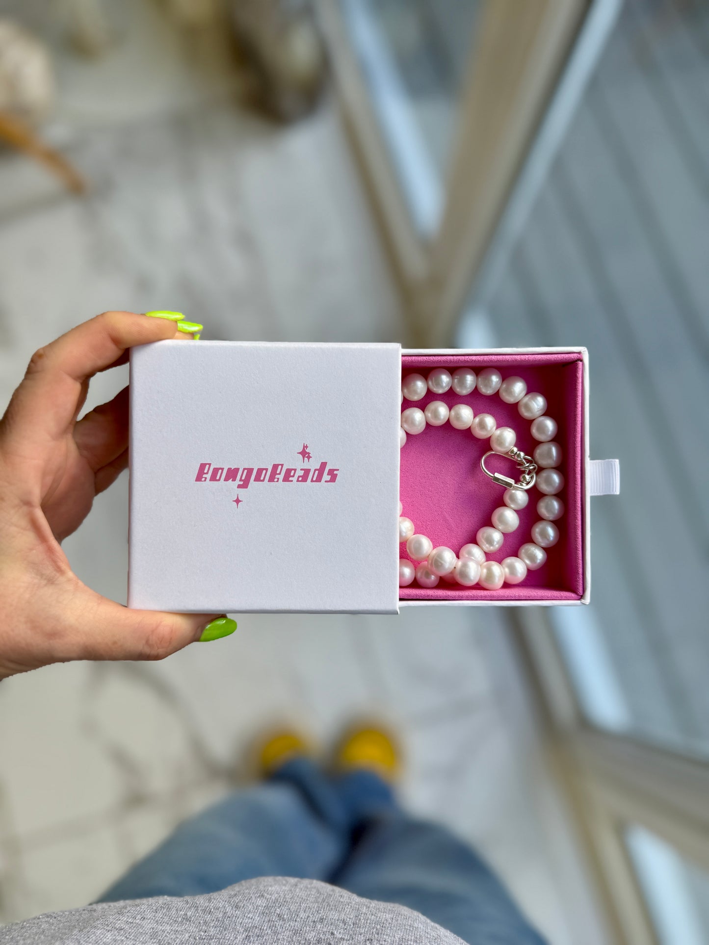 Chunky Pearl Necklace with Oval Carabiner Clasp