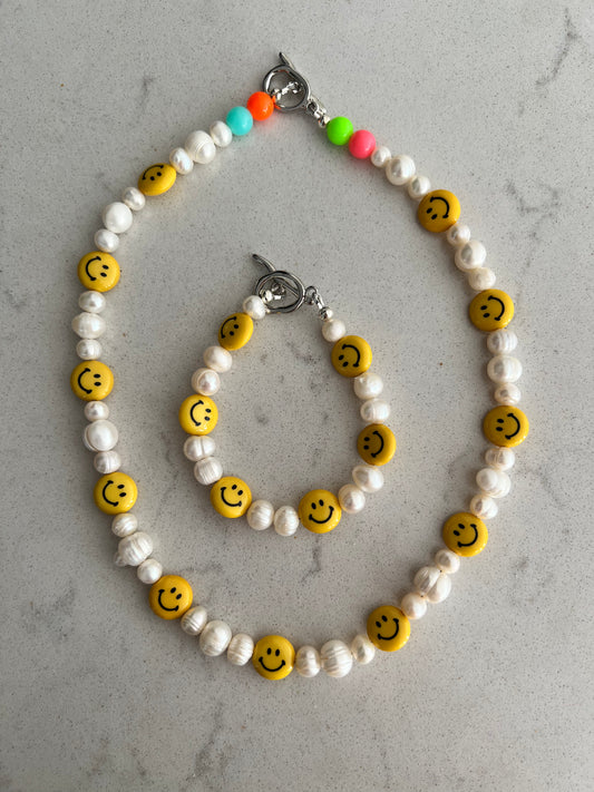 Yellow Smartie Smiley Necklace & Bracelet Set